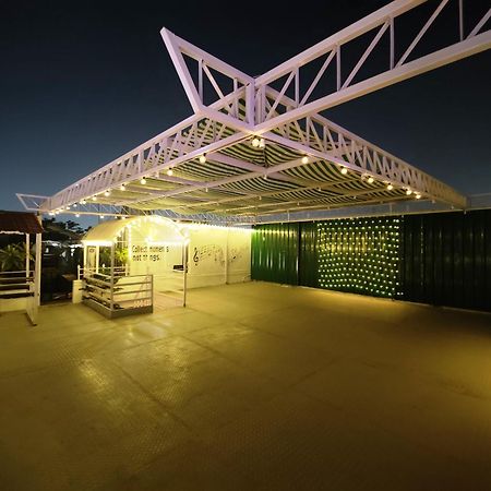 Hotel Ur Prayagraj Exterior photo