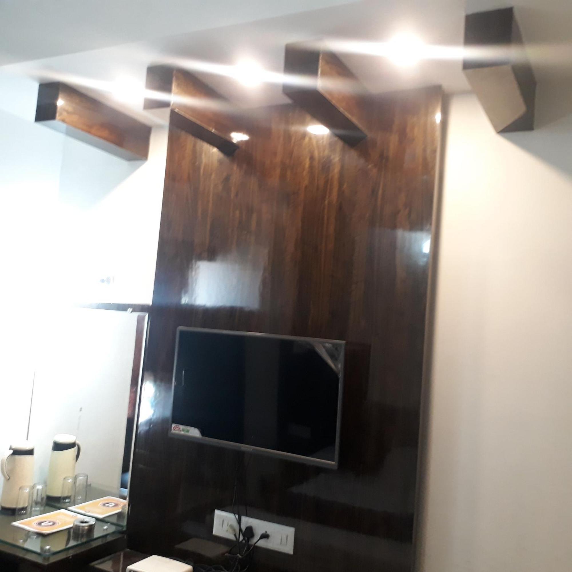 Hotel Ur Prayagraj Exterior photo