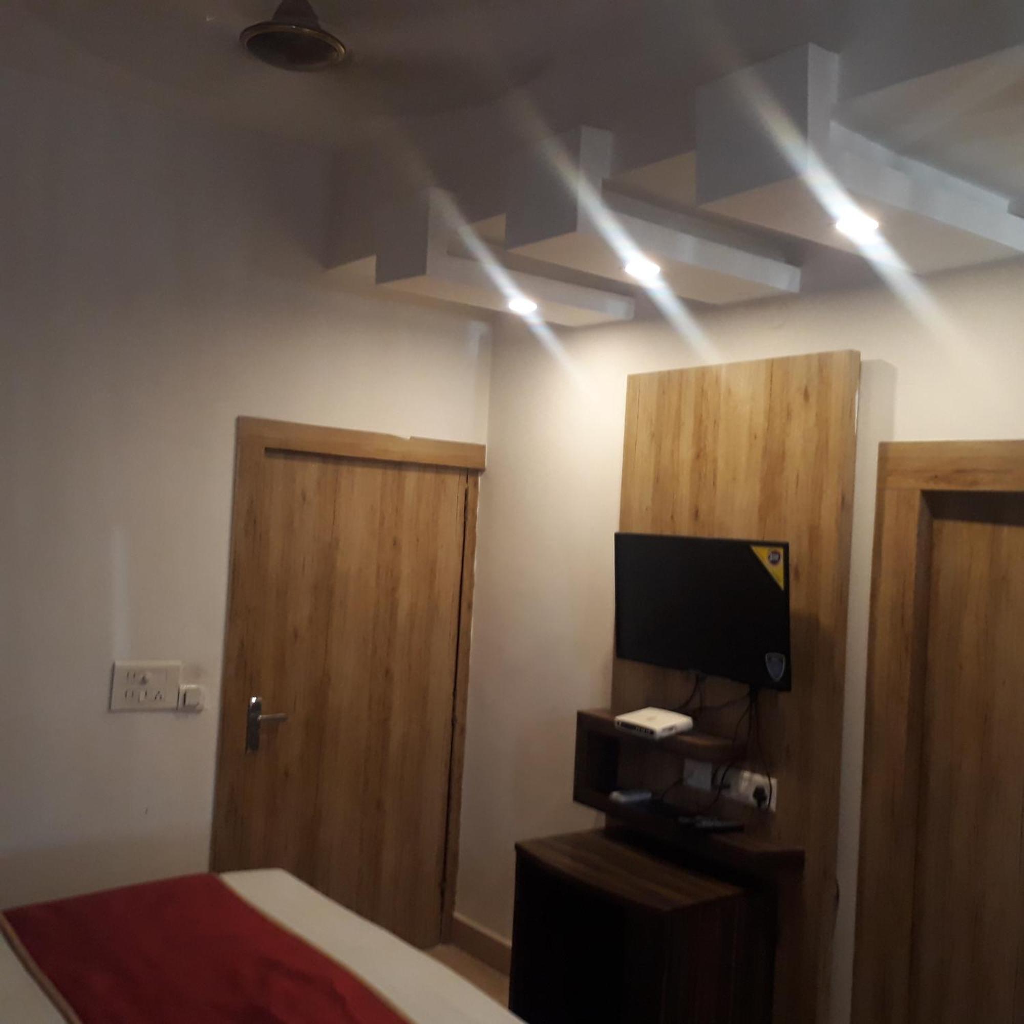Hotel Ur Prayagraj Exterior photo